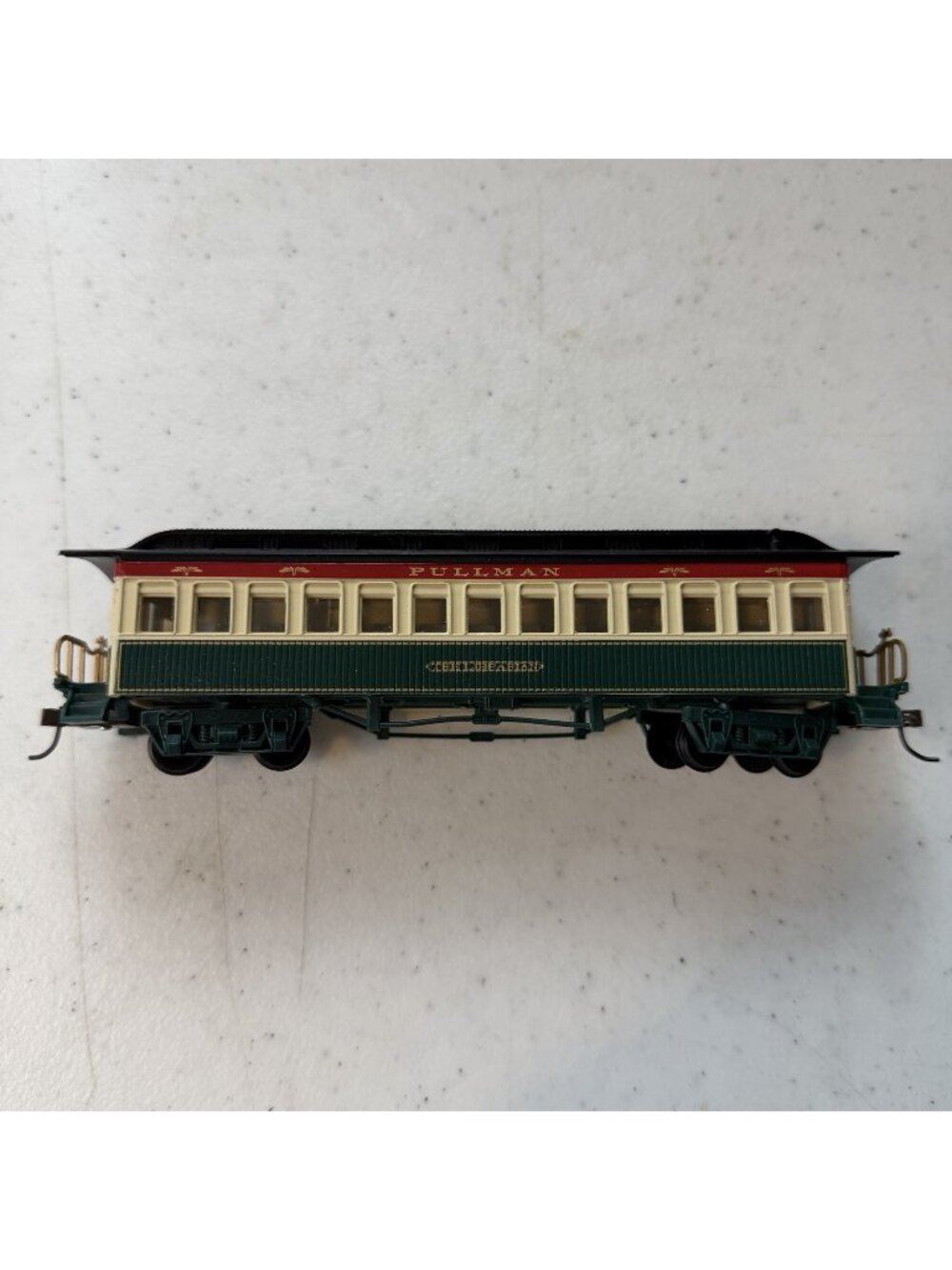 Bachmann 50' Memorial Pullman 2+2 Train Coach - The Librarian HO Gauge NO BOX LN